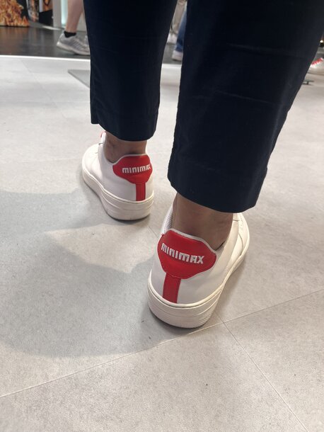 Minimax Sneaker